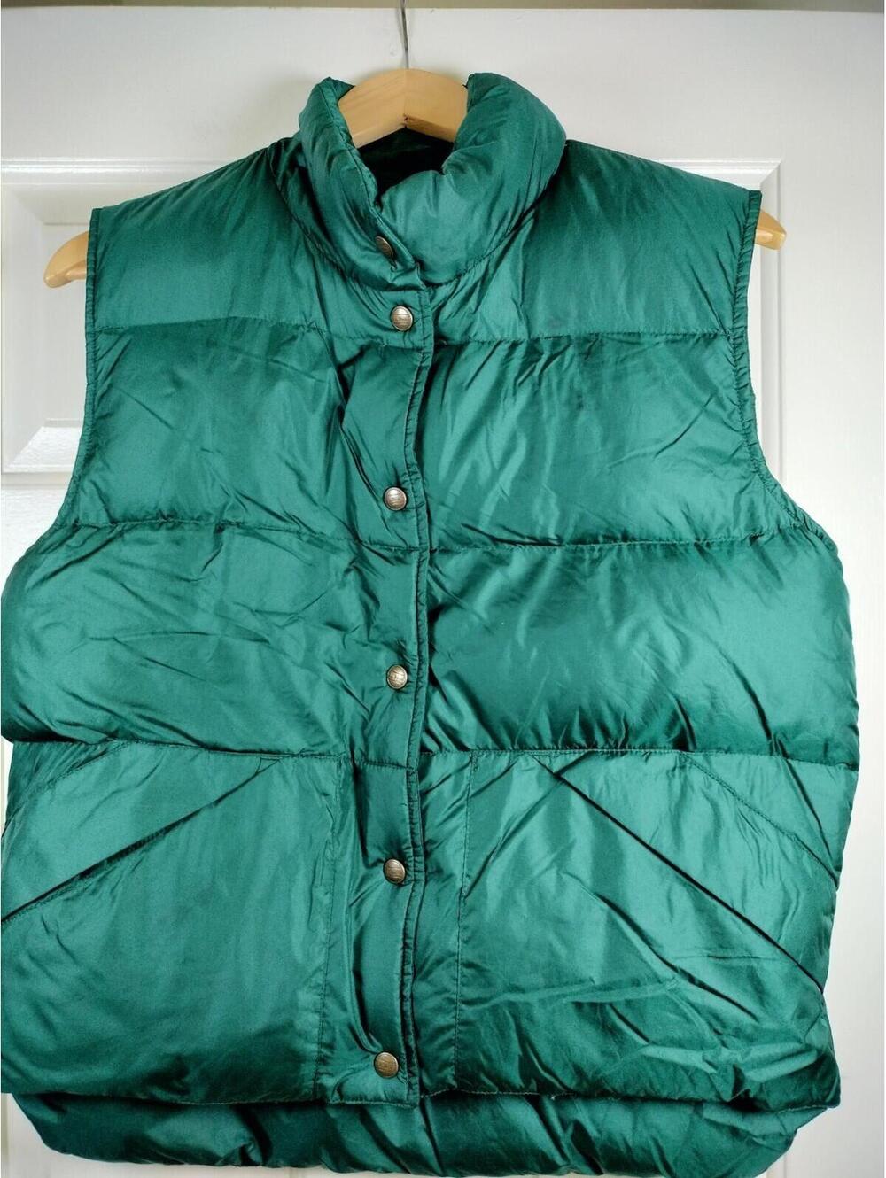 Vintage L.L. Bean Women's Small Goose Down Puffer Vest Green Quilted Snap Front